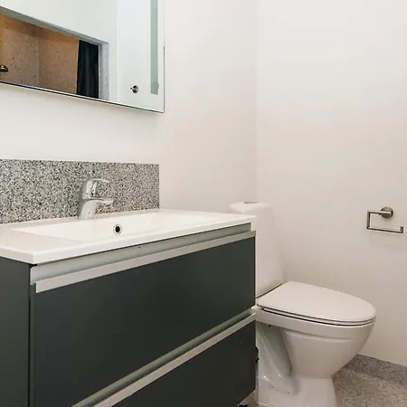 10 Person In Glesborg-by Traum *